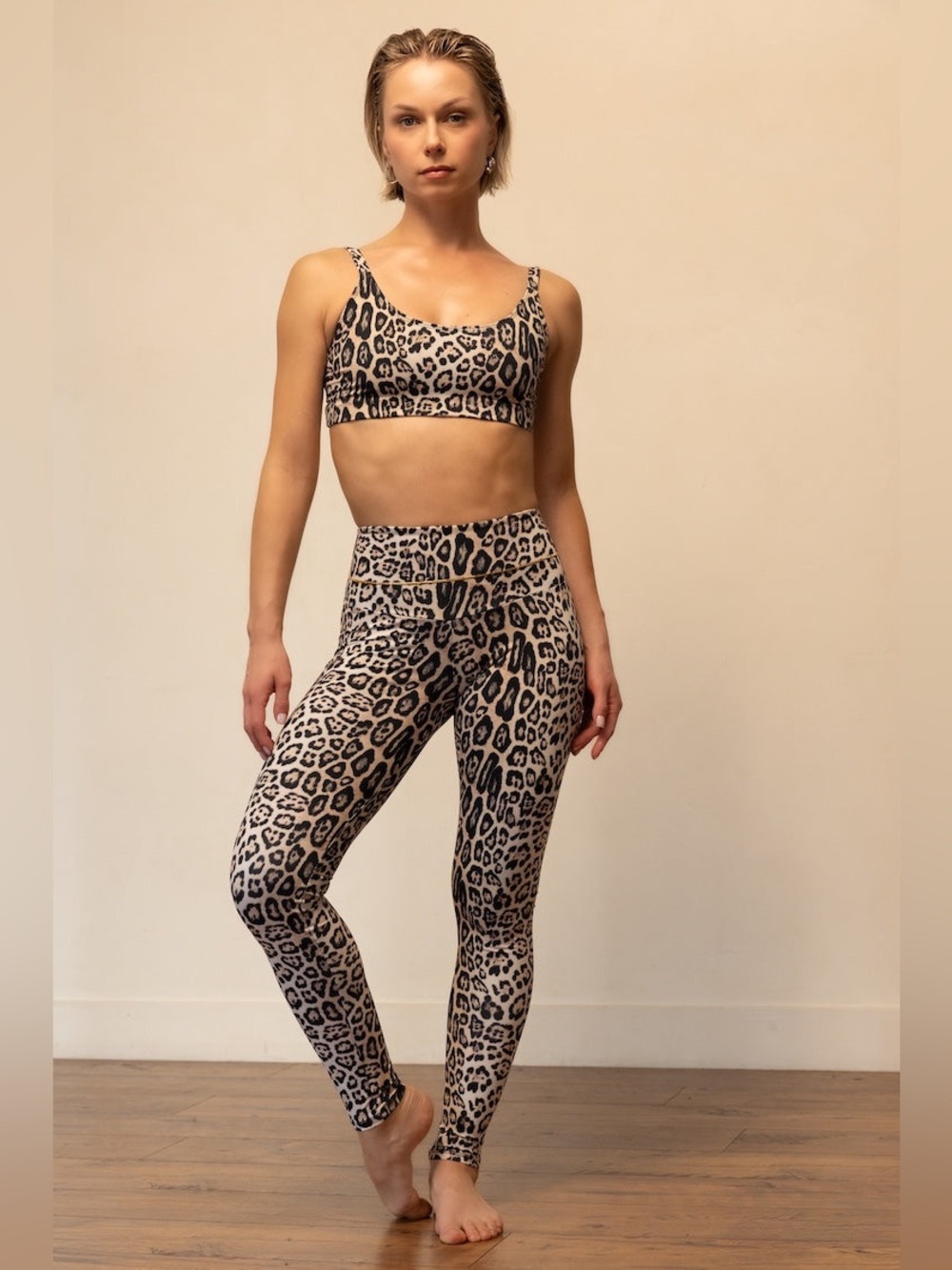 HOT GIRL LEGGING - LEOPARD Print Workout Leggings Taupe & Black